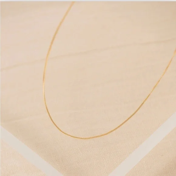 Lover’s Tempo Mini Curb Chain Necklace - Picture 3 of 4